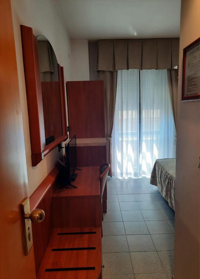 Hotel Giada Силви Марина Екстериор снимка