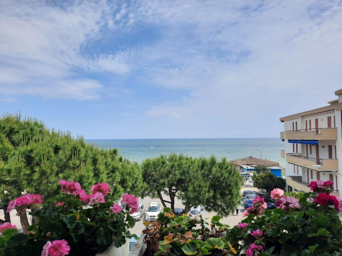 Hotel Giada Силви Марина Екстериор снимка